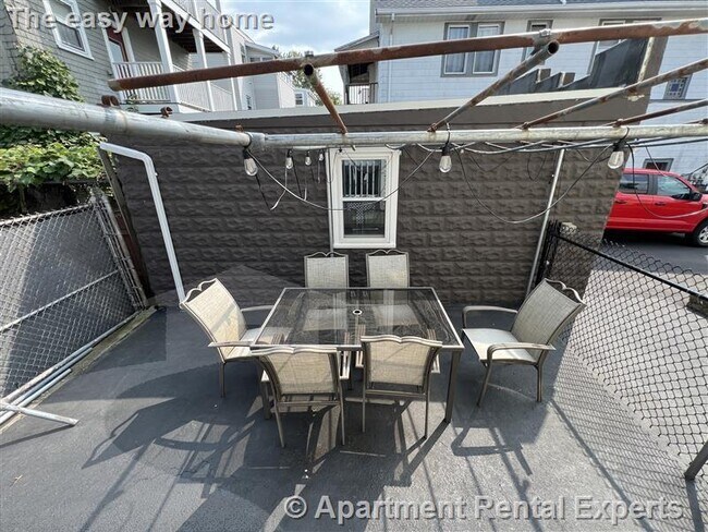 Foto del edificio - 65 Boston Ave