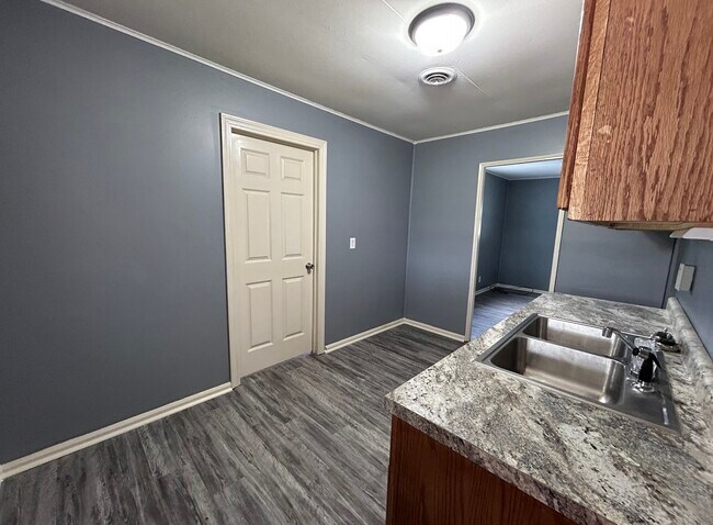 Foto del edificio - 231 Lindenwood Dr