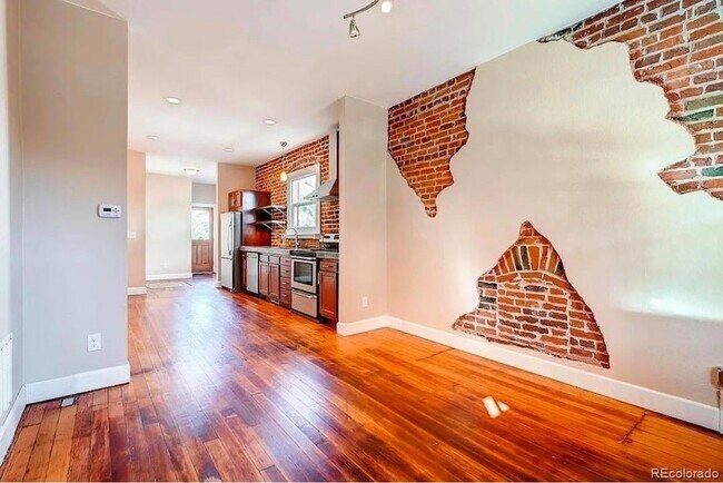 Foto del edificio - 3145 Josephine St