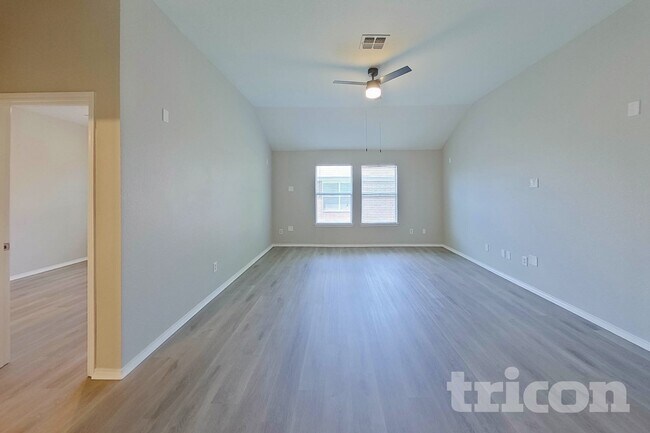 Building Photo - 522 Golden Bell Dr