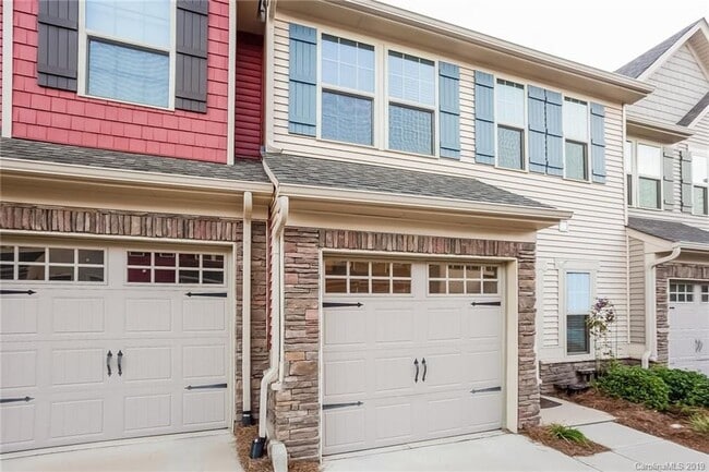 Photo - 11122 J. C. Murray Dr NW House