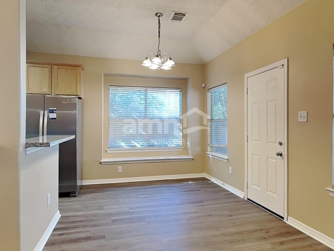 Building Photo - 7819 Niki's Crossing