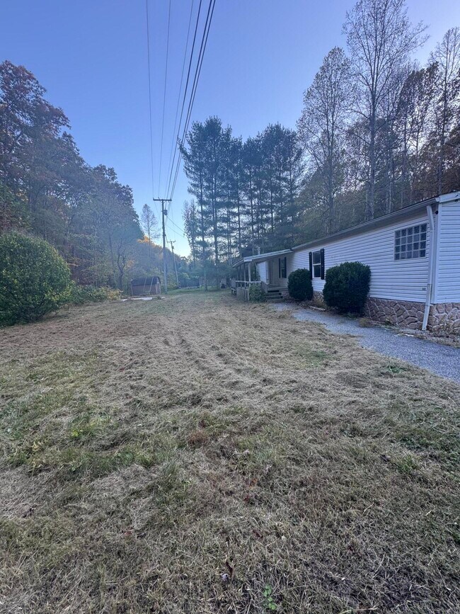 Foto del edificio - 1020 Little Perry Rd