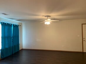 Building Photo - 309 E Marietta Ct