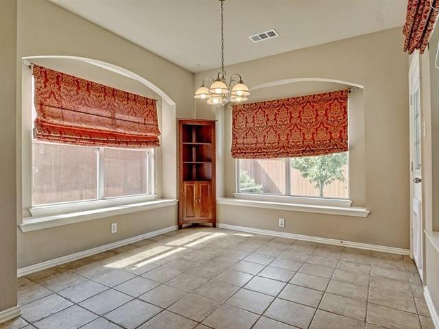 Foto del edificio - 4561 Grassy Glen Dr
