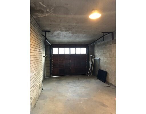 Building Photo - 406 Ferry St