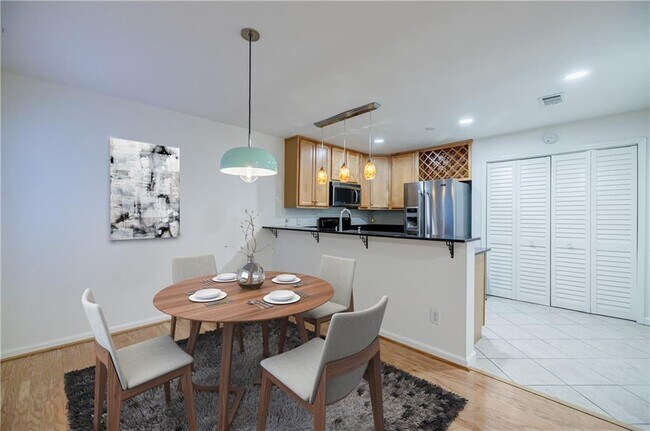 Foto del edificio - 1445 Monroe Dr NE