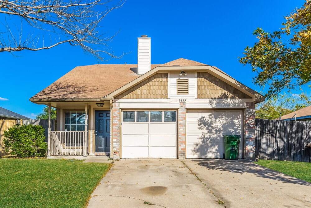 Foto principal - 1433 Grovecrest Dr