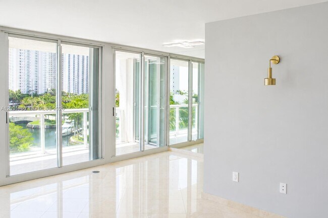 Foto del edificio - 16400 Collins Ave