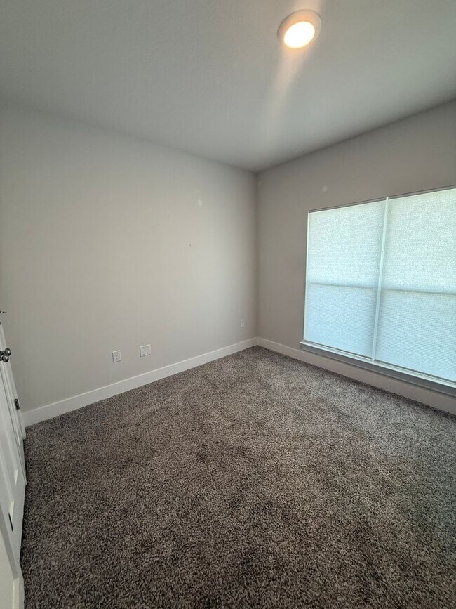 Foto del edificio - 4 bedroom 3 FULL bath home in Shoal River Landing...AVAILABLE JUNE 2026!