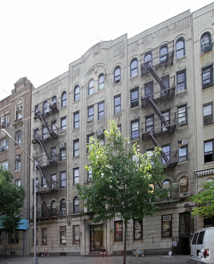 Primary Photo - 178-180 Hooper St