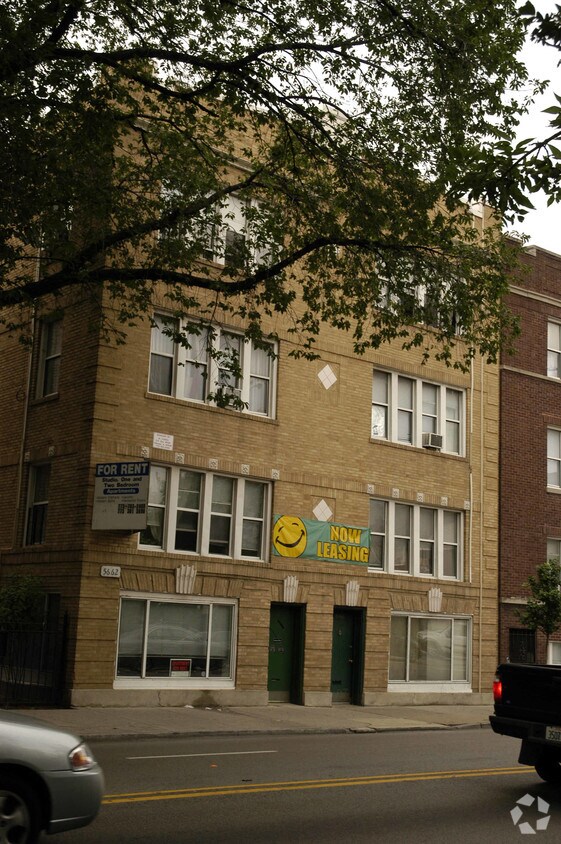 Foto del edificio - 5662 N Ridge Ave