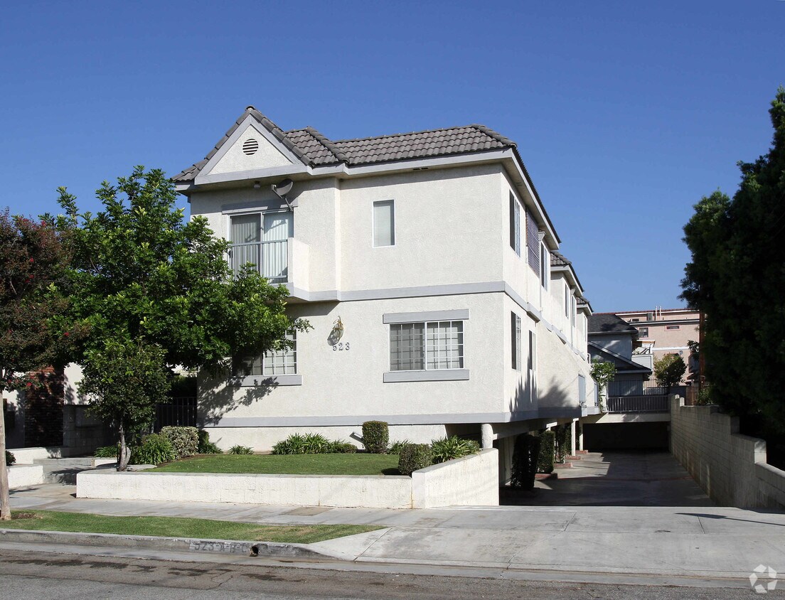 Building Photo - 523 Howard St