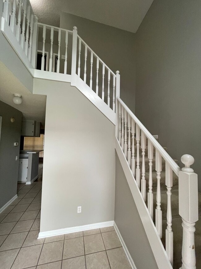 Foto del edificio - Foxchase Subdivision - End Unit