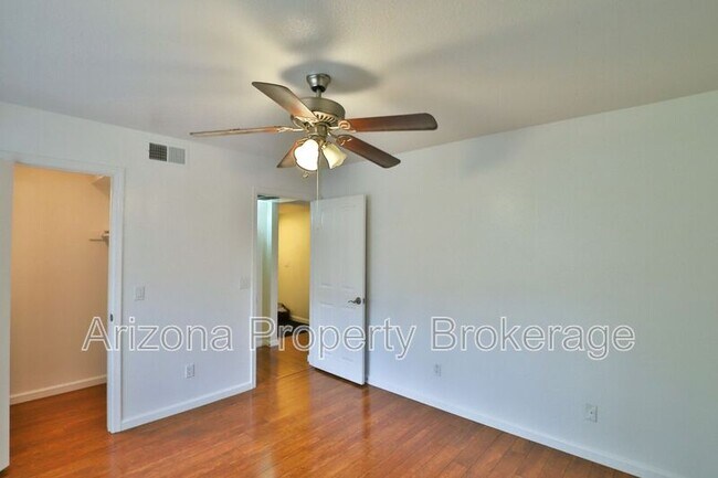 Foto del edificio - 200 E Southern Ave