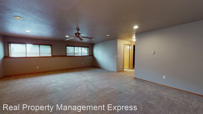 Foto del edificio - 4 br, 3 bath House - 2001 S Monticello Ave