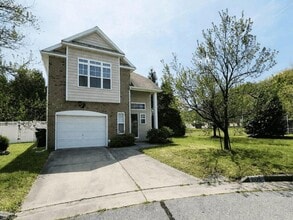 Building Photo - 805 Gem Ct