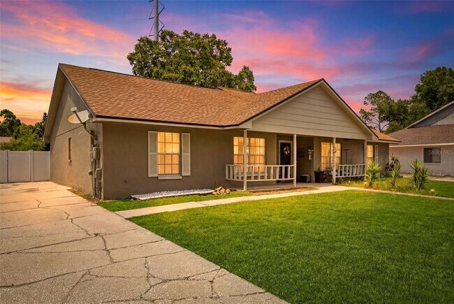 Foto del edificio - 3257 Laurel Dale Dr