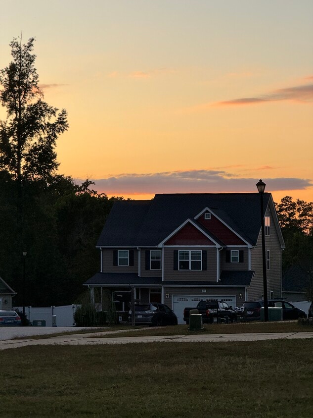 Foto principal - 2924 Seavista Ct