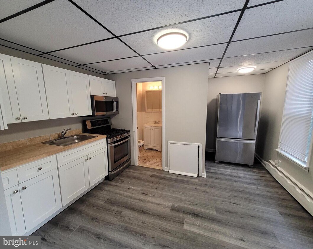 Foto principal - 439 N Simpson St