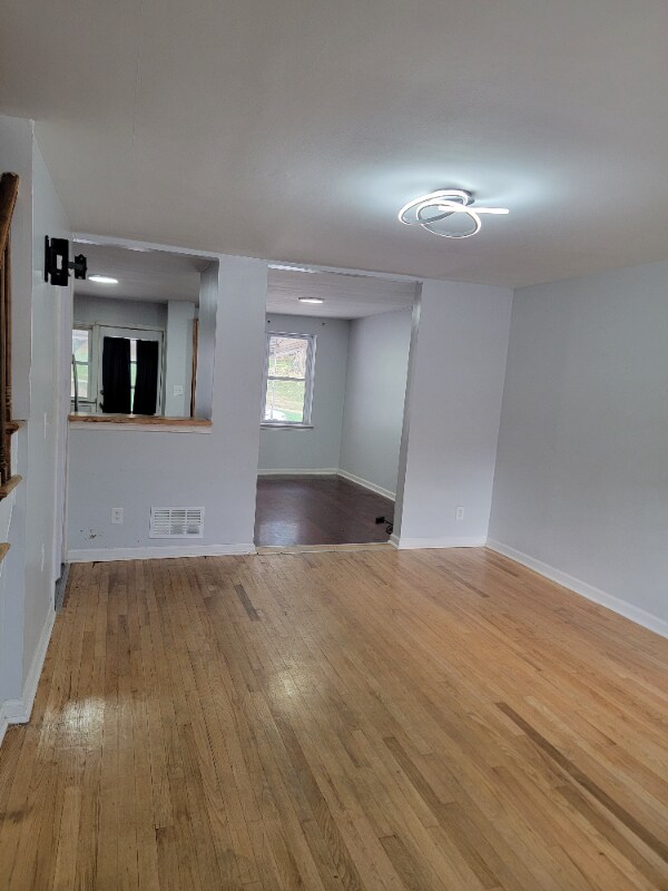 Building Photo - 825 Umbra St