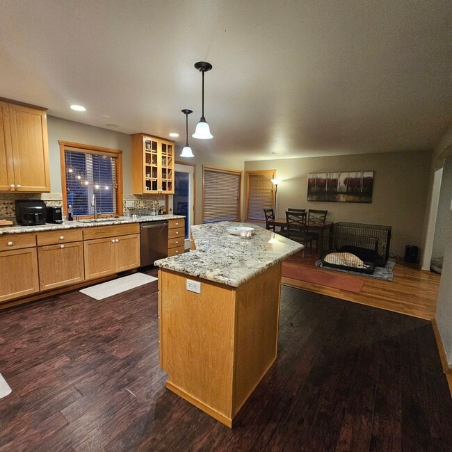 Building Photo - Olympic Mountain View Home in Forest Rock Hills | Fenced Yard | 3 Bed + Garage