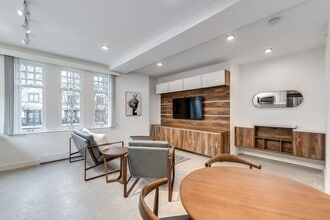 Building Photo - 1170 Barclay St