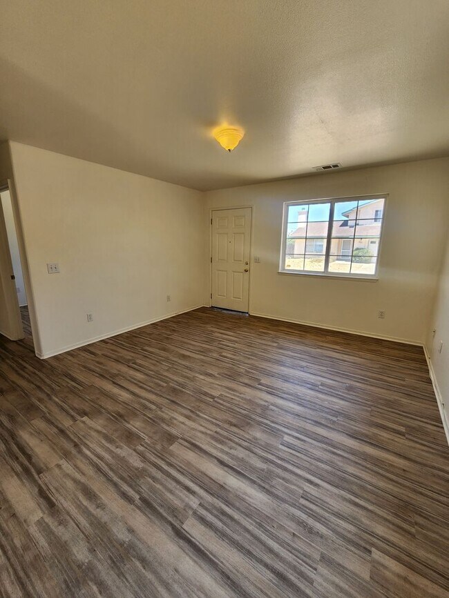 Foto del edificio - Charming 3 Bedroom Nipomo Home
