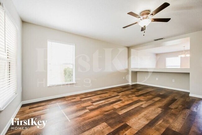 Building Photo - 622 Rosselli Blvd
