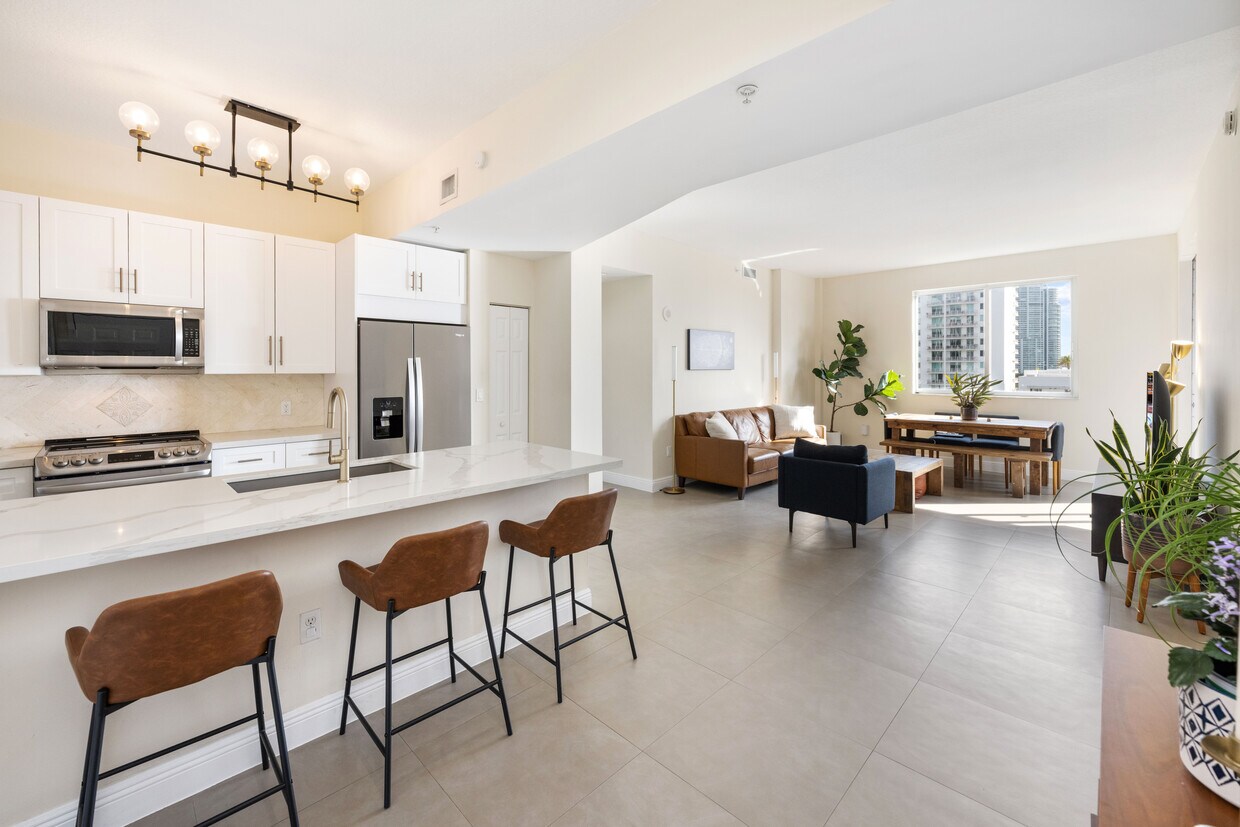 Foto principal - 115 SW 11th St