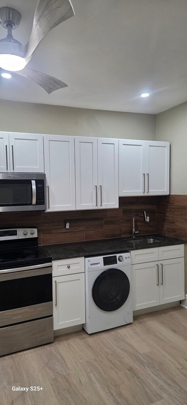 Foto del edificio - 1612 N 54th St