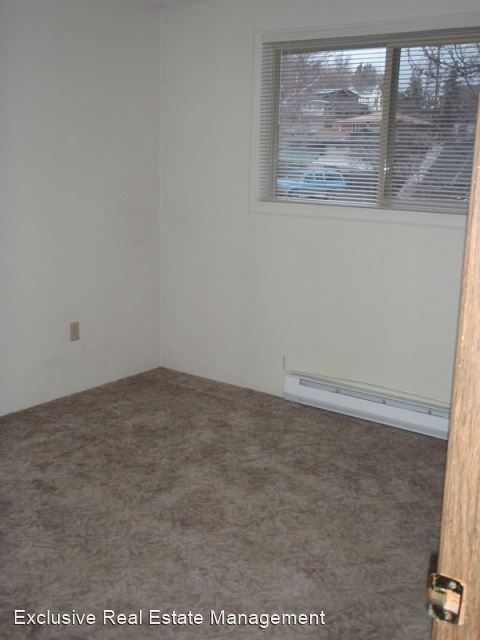 Building Photo - 2 br, 1 bath House - 305 N 3rd Street