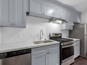 Building Photo - 1819 Marshall St