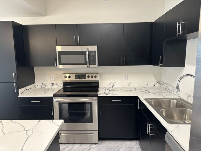 Interior Photo - Hampton Astoria