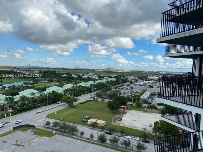 Foto del edificio - 5300 NW 85th Ave