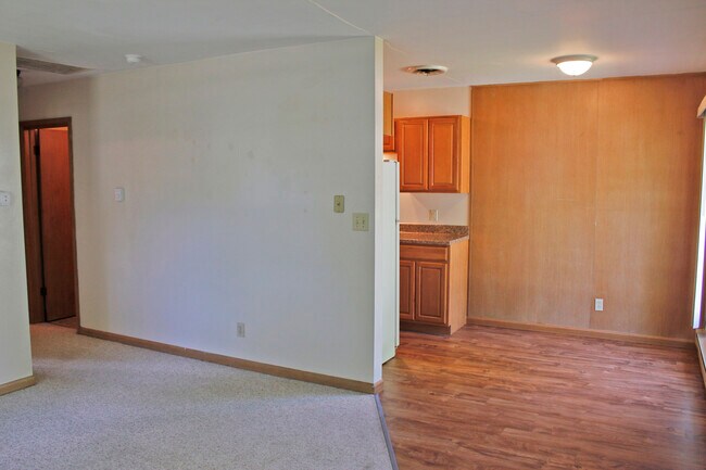 Building Photo - 128 Jefferson Ave