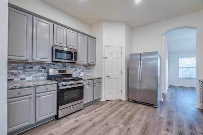 Foto del edificio - 740 Dark Horse Ln