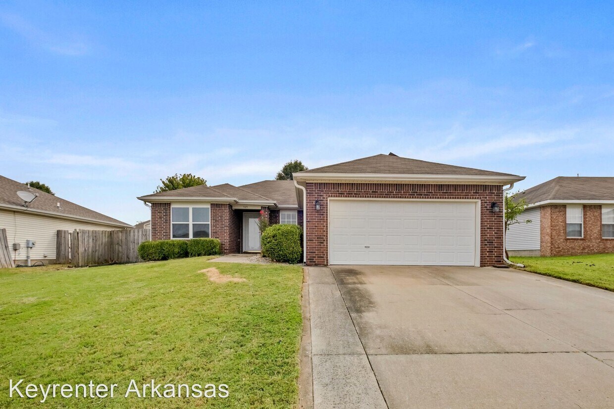 Primary Photo - 3 br, 2 bath House - 705 SW Crystal St