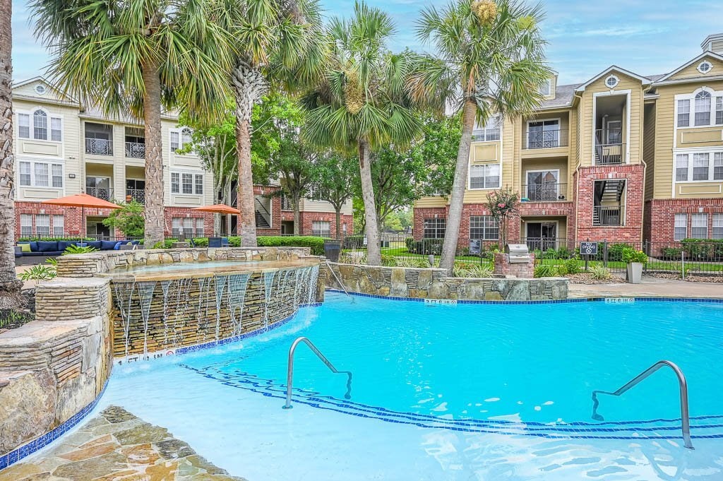 St. Andrews Apartments in Pearland, TX