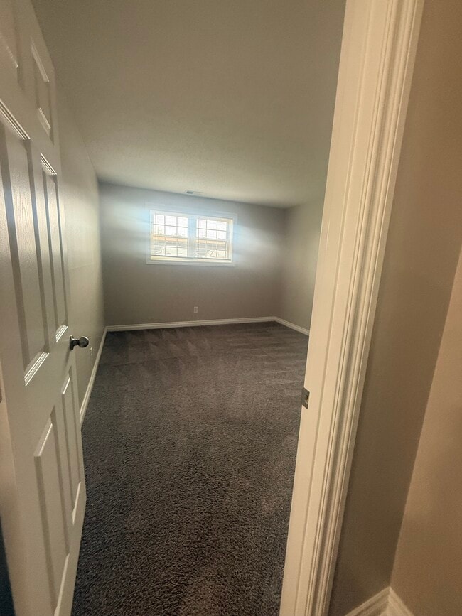 Building Photo - Lake View Shores Apartments