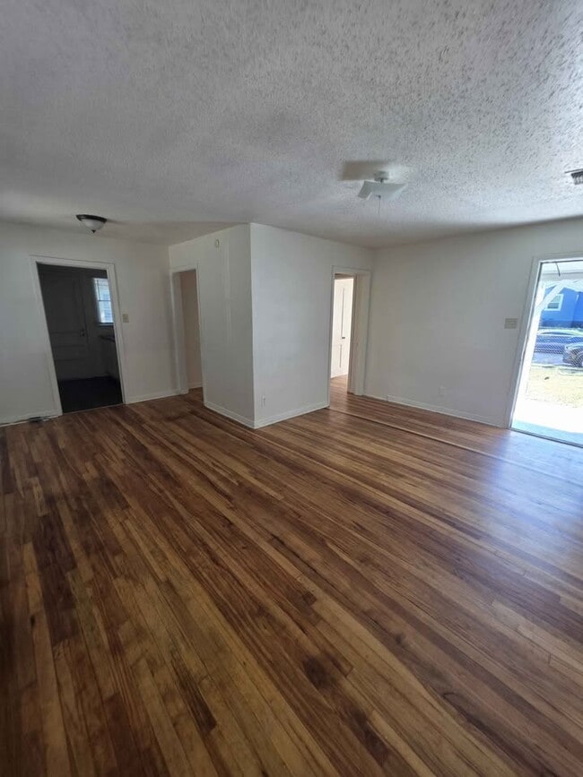 Foto del edificio - 2644 Canberra Ct