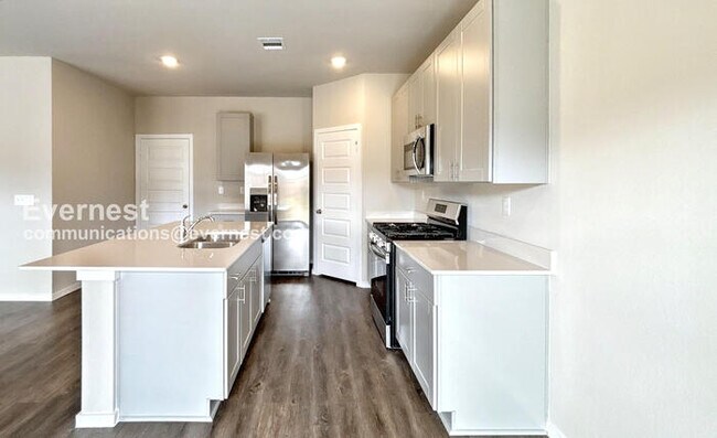 Foto del edificio - 5923 Hollyhock Ln