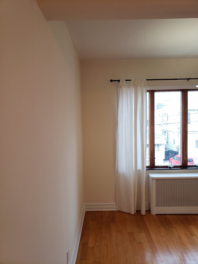 Foto del edificio - 6662 74th St