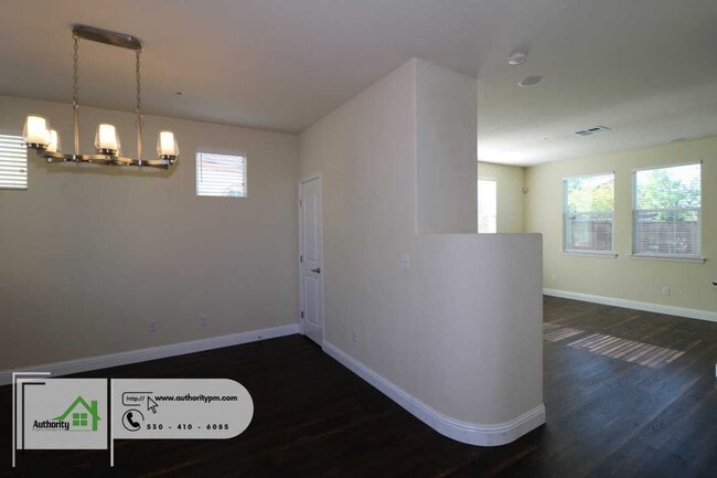 Building Photo - 1995 Lugano Trail, Gated Community, Low Ma...