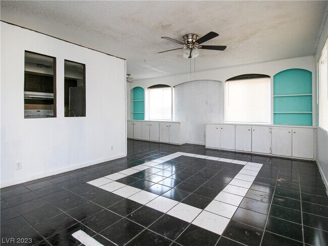 Building Photo - 5904 Gipsy Ave