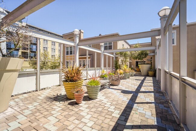 Foto del edificio - 1566 Brunswig Ln