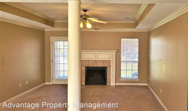Building Photo - 3 br, 2 bath House - 2130 Chase