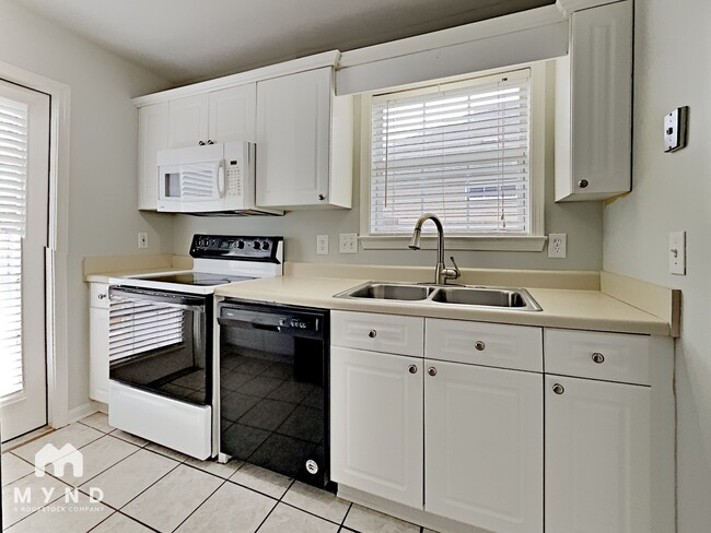 Building Photo - 378 Walker Way