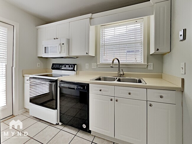 Foto del edificio - 378 Walker Way