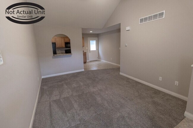 Building Photo - 7392 Arratt Ct